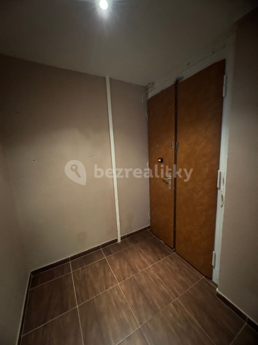 1 bedroom with open-plan kitchen flat for sale, 72 m², Sochařská, Prague, Prague