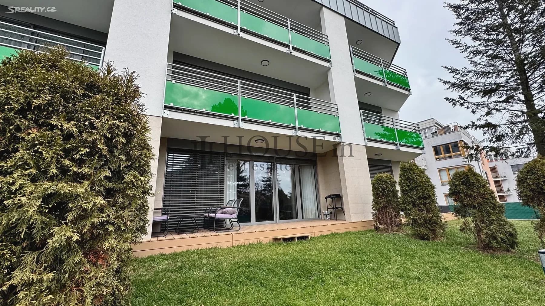 1 bedroom with open-plan kitchen flat to rent, 59 m², Klíčovská, Prague, Prague 1 bedroom with open-plan kitchen flat to rent, 59 m², Klíčovská, Prague, Prague