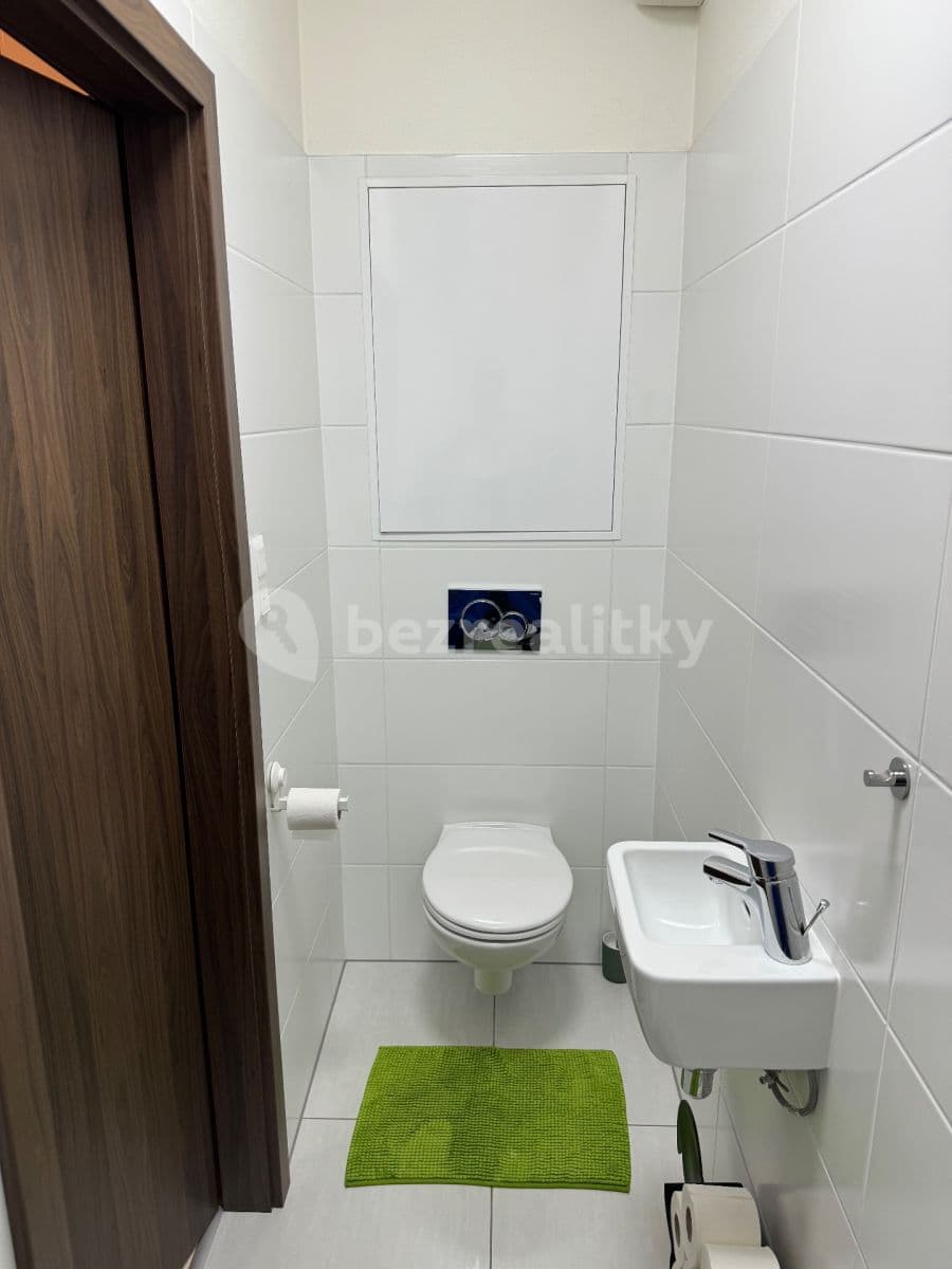 2 bedroom with open-plan kitchen flat to rent, 80 m², Moskalykova, Brno, Jihomoravský Region 2 bedroom with open-plan kitchen flat to rent, 80 m², Moskalykova, Brno, Jihomoravský Region