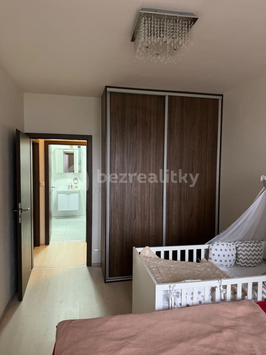 2 bedroom with open-plan kitchen flat to rent, 80 m², Moskalykova, Brno, Jihomoravský Region 2 bedroom with open-plan kitchen flat to rent, 80 m², Moskalykova, Brno, Jihomoravský Region