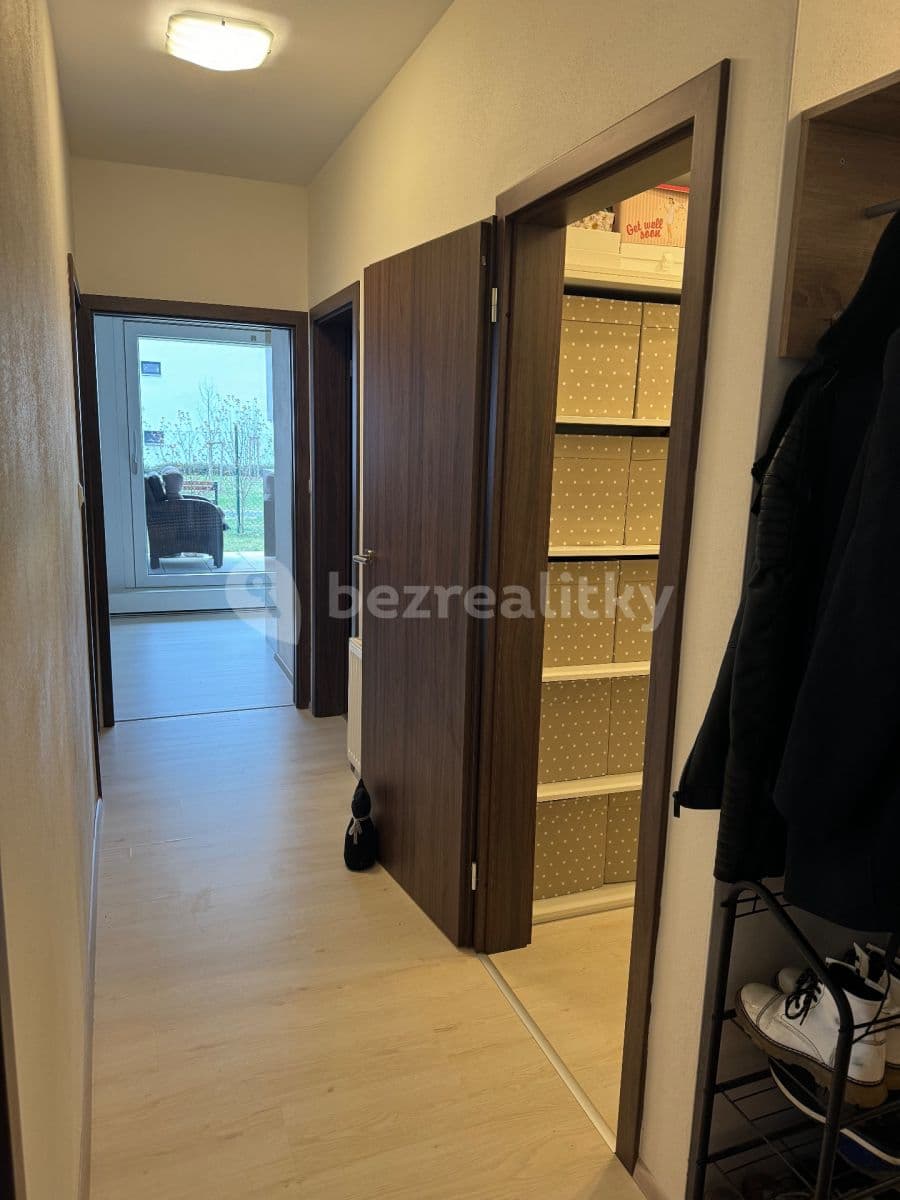2 bedroom with open-plan kitchen flat to rent, 80 m², Moskalykova, Brno, Jihomoravský Region 2 bedroom with open-plan kitchen flat to rent, 80 m², Moskalykova, Brno, Jihomoravský Region