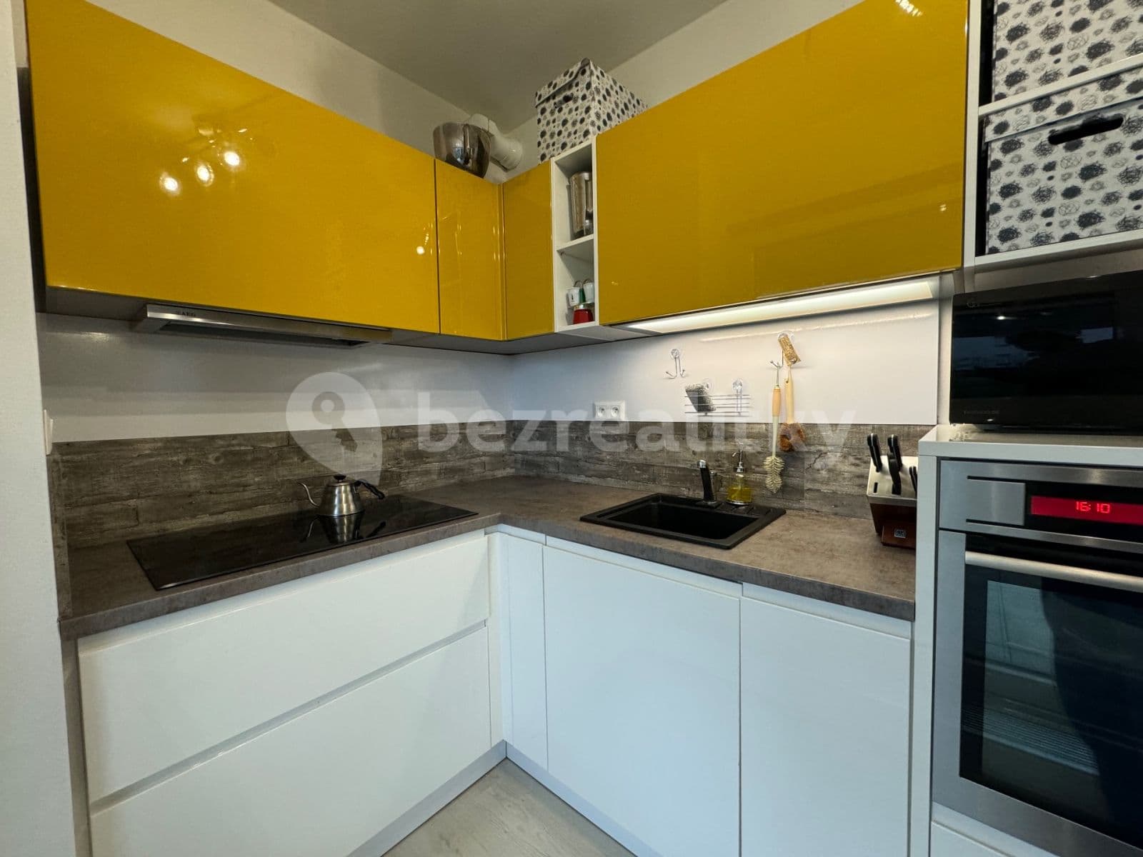 2 bedroom with open-plan kitchen flat to rent, 80 m², Moskalykova, Brno, Jihomoravský Region 2 bedroom with open-plan kitchen flat to rent, 80 m², Moskalykova, Brno, Jihomoravský Region