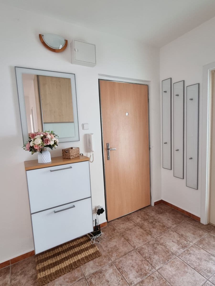 3 bedroom flat to rent, 68 m², Jerevanská, Kladno, Středočeský Region 3 bedroom flat to rent, 68 m², Jerevanská, Kladno, Středočeský Region