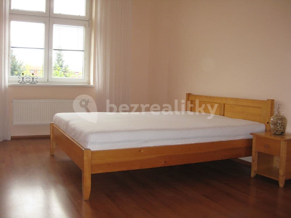 1 bedroom with open-plan kitchen flat to rent, 49 m², Malešická, Prague, Prague 1 bedroom with open-plan kitchen flat to rent, 49 m², Malešická, Prague, Prague