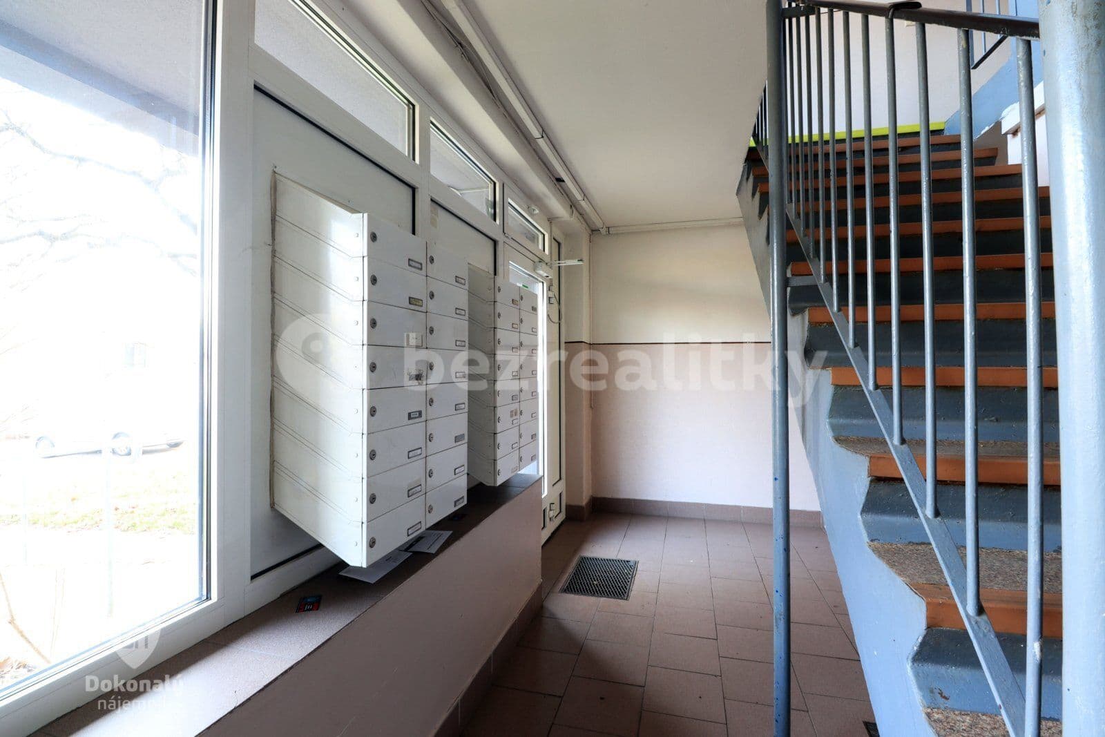 2 bedroom with open-plan kitchen flat to rent, 72 m², Vysočanská, Prague, Prague