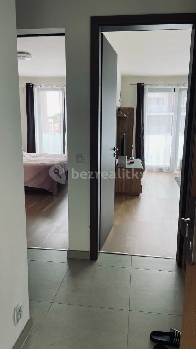 1 bedroom with open-plan kitchen flat to rent, 61 m², Nekvasilova, Prague, Prague 1 bedroom with open-plan kitchen flat to rent, 61 m², Nekvasilova, Prague, Prague