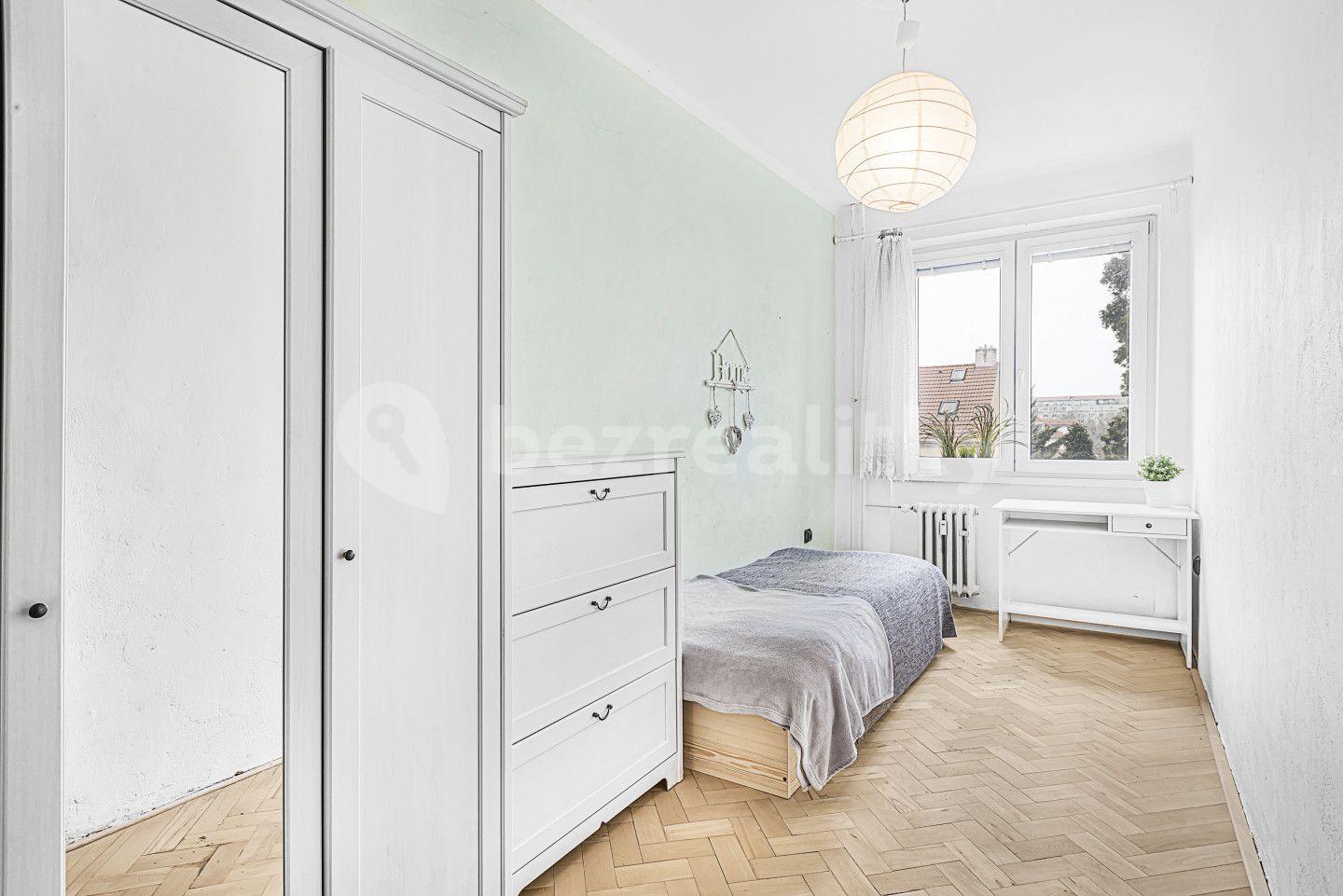 3 bedroom flat for sale, 65 m², Donatellova, Prague, Prague