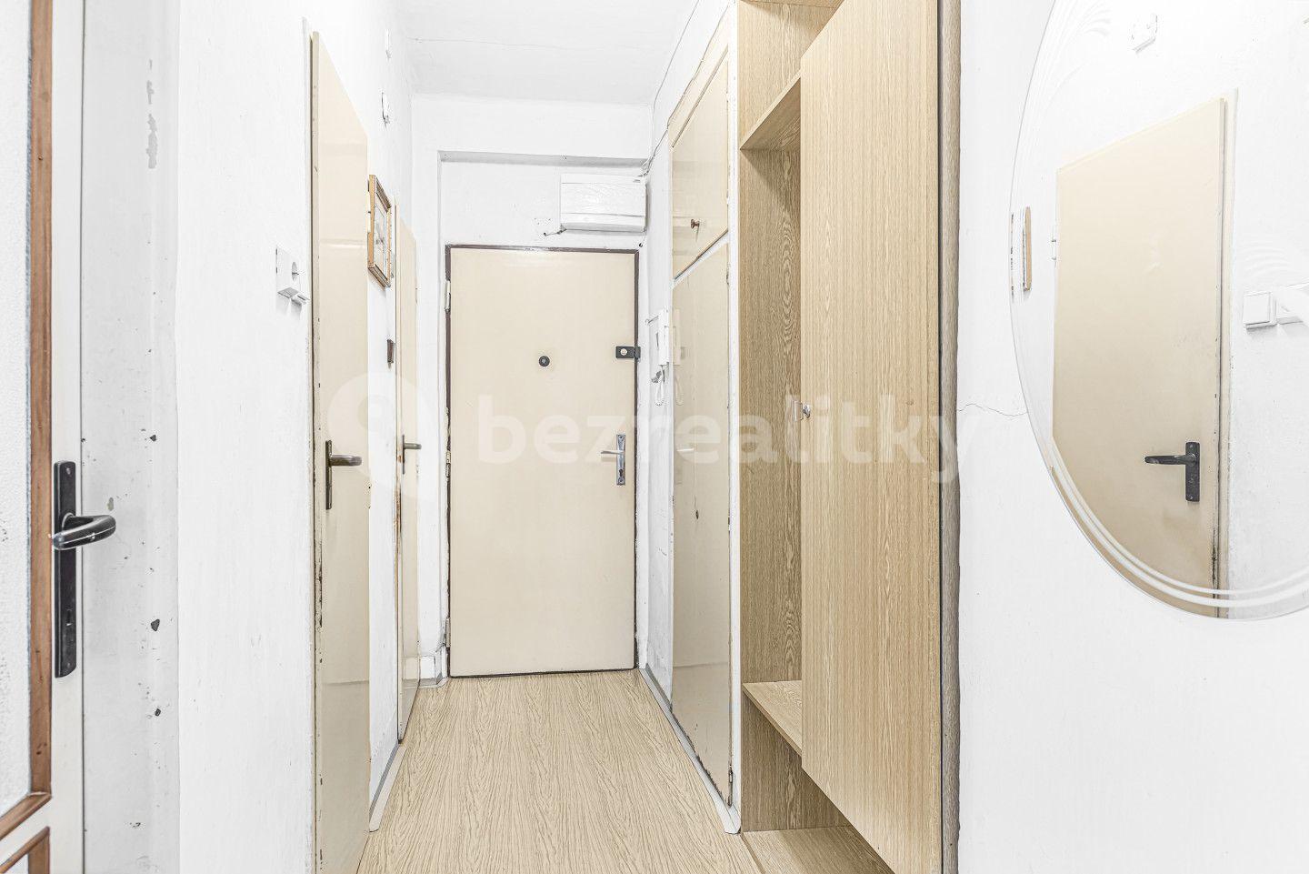 3 bedroom flat for sale, 65 m², Donatellova, Prague, Prague