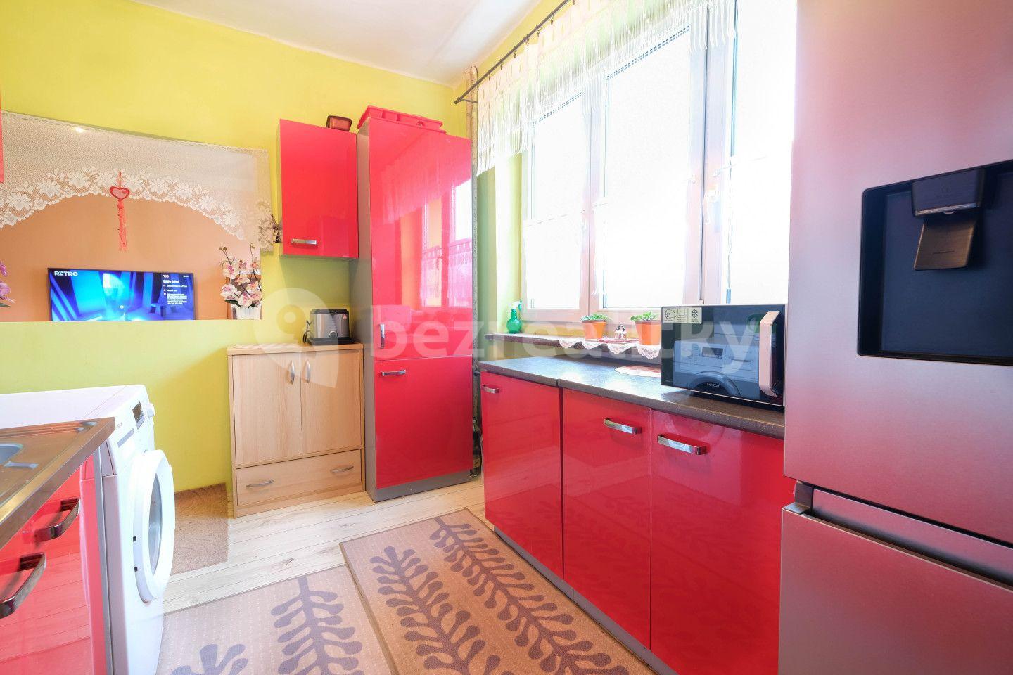 2 bedroom flat for sale, 58 m², Raisova, Habartov, Karlovarský Region