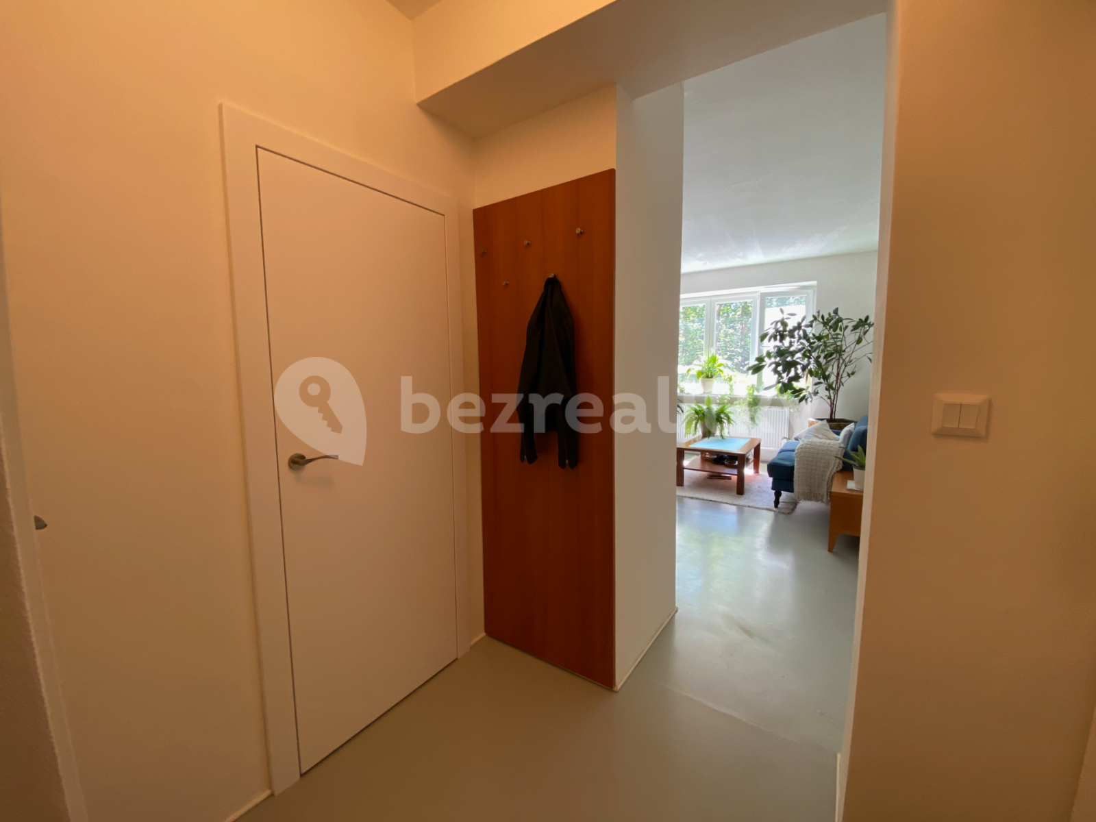 2 bedroom with open-plan kitchen flat for sale, 59 m², Rosečská, Prague, Prague