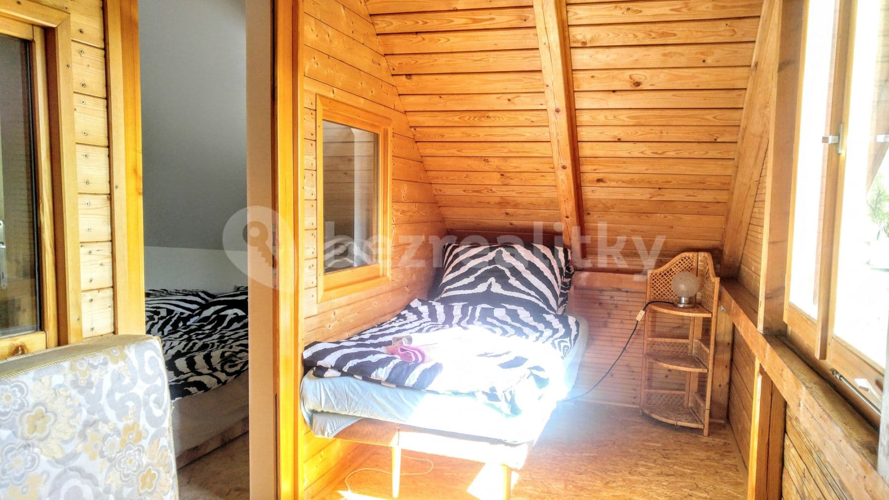 2 bedroom with open-plan kitchen flat to rent, 53 m², Šlovice, Hřebečníky, Středočeský Region