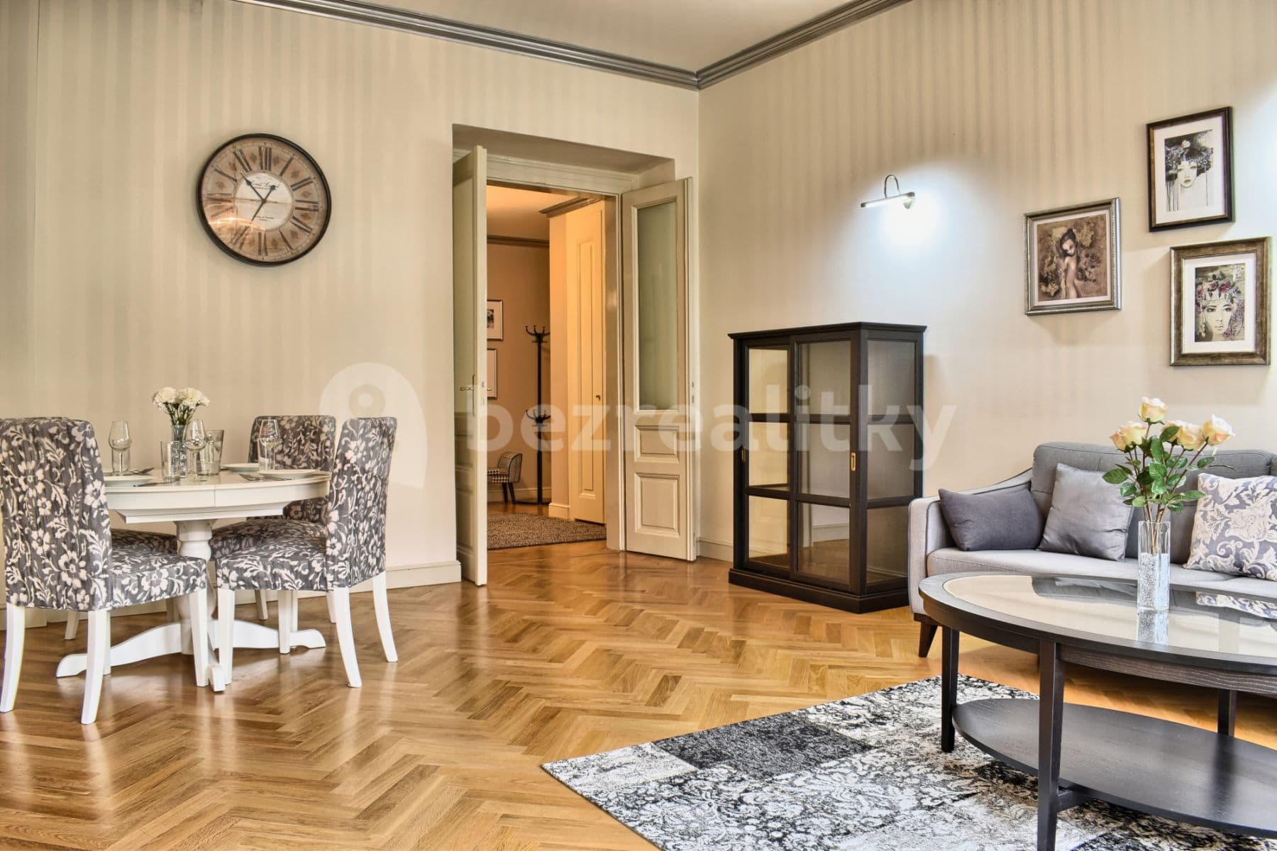 3 bedroom flat to rent, 100 m², U Milosrdných, Prague, Prague