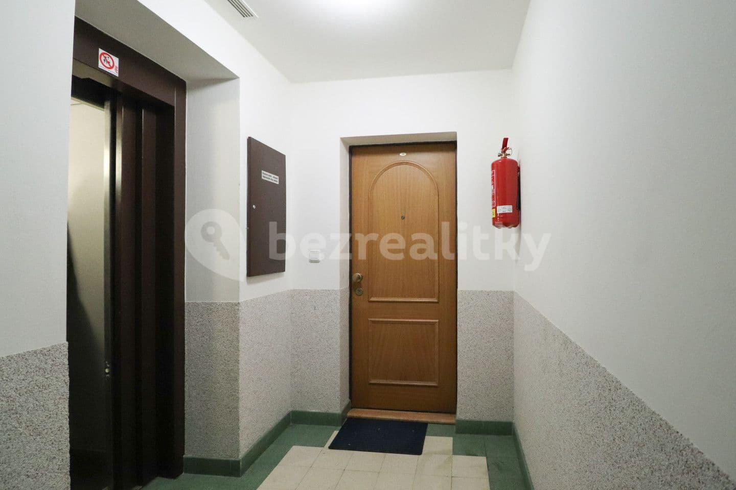 3 bedroom with open-plan kitchen flat for sale, 140 m², Zborovská, Prague, Prague