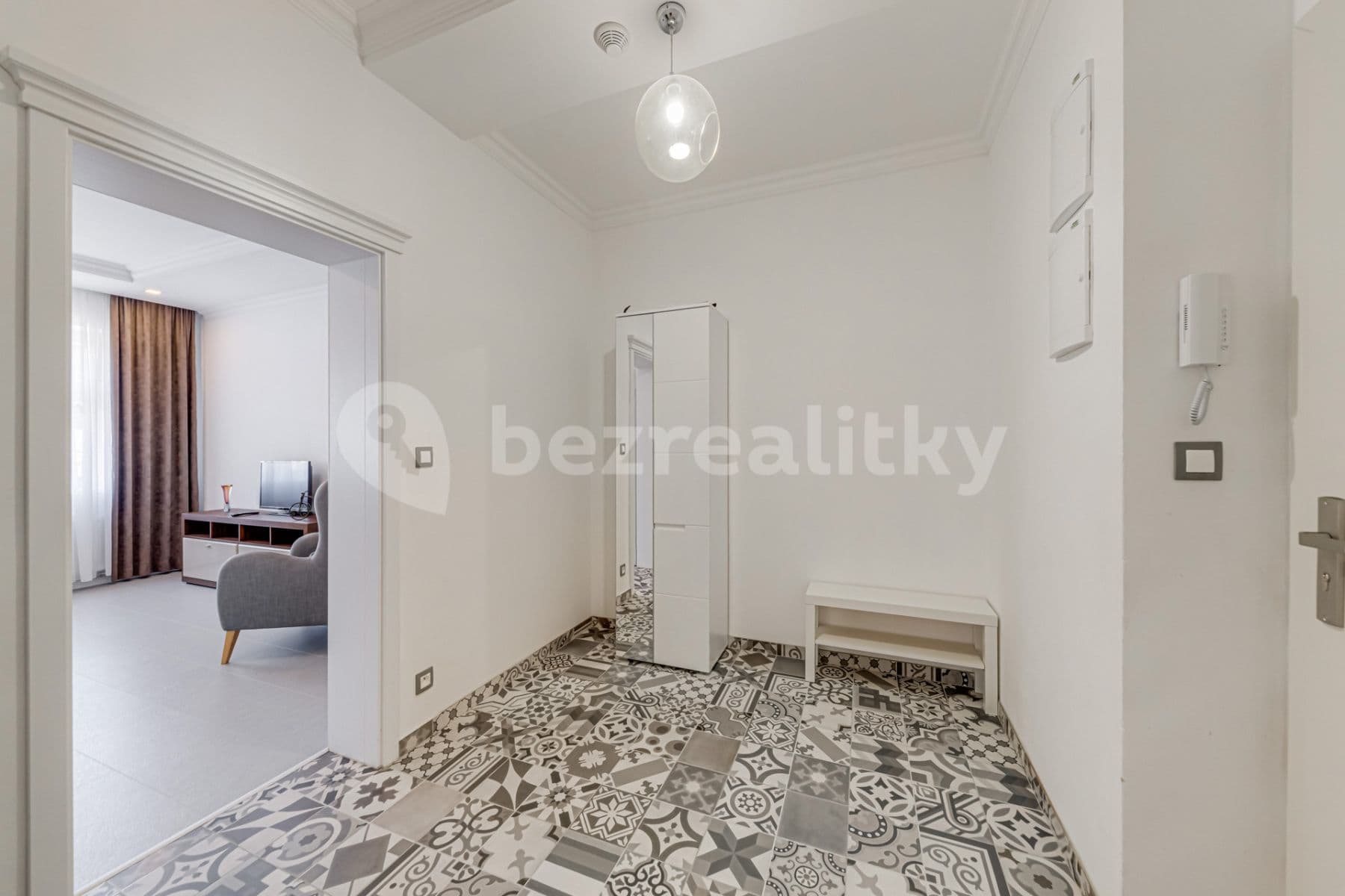 1 bedroom with open-plan kitchen flat to rent, 60 m², Mečislavova, Prague, Prague