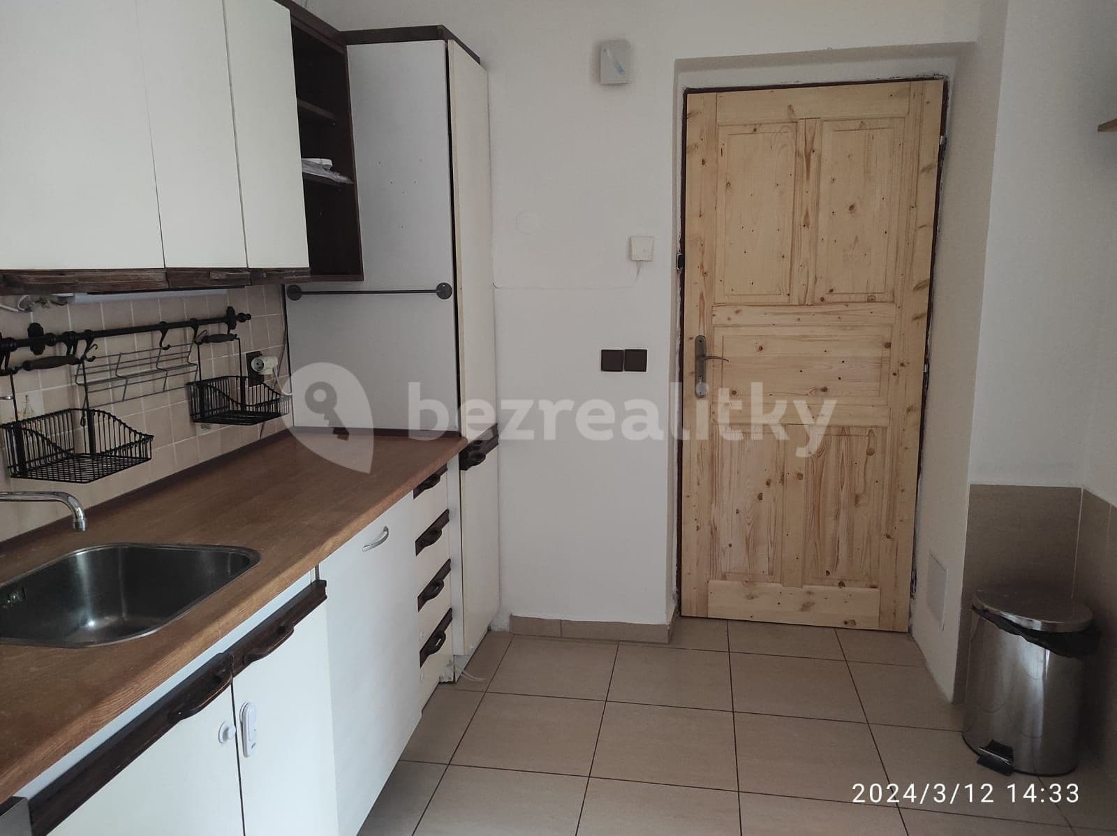 2 bedroom flat to rent, 58 m², Na Pěšinách, Prague, Prague 2 bedroom flat to rent, 58 m², Na Pěšinách, Prague, Prague