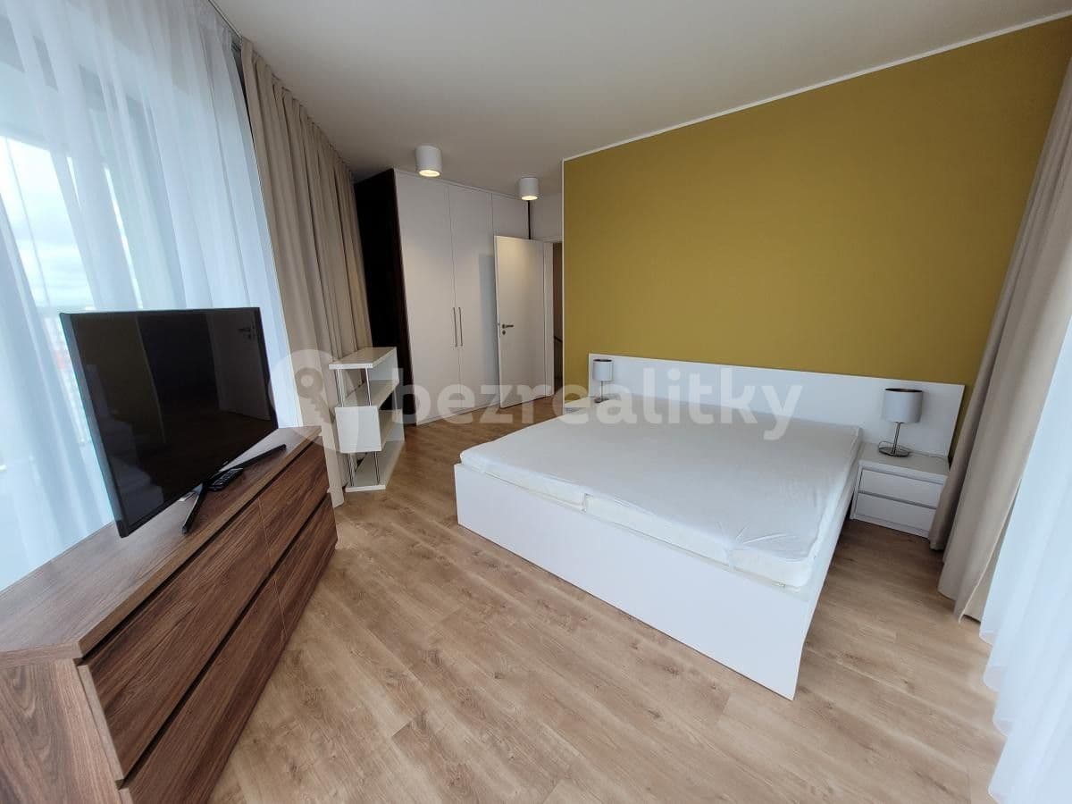 2 bedroom with open-plan kitchen flat to rent, 119 m², Mukařovského, Prague, Prague