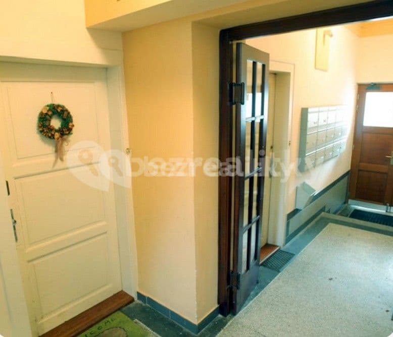 1 bedroom with open-plan kitchen flat to rent, 48 m², Jičínská, Prague, Prague 1 bedroom with open-plan kitchen flat to rent, 48 m², Jičínská, Prague, Prague