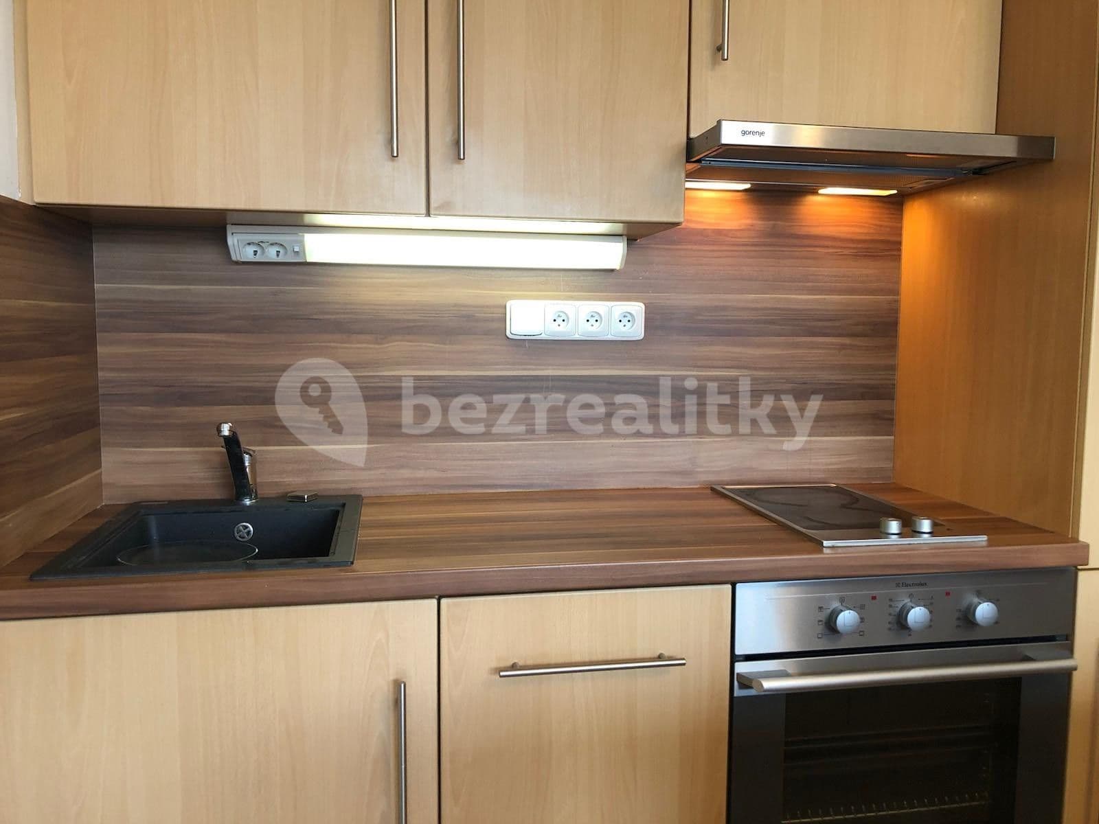 Studio flat to rent, 32 m², Milotická, Prague, Prague Studio flat to rent, 32 m², Milotická, Prague, Prague