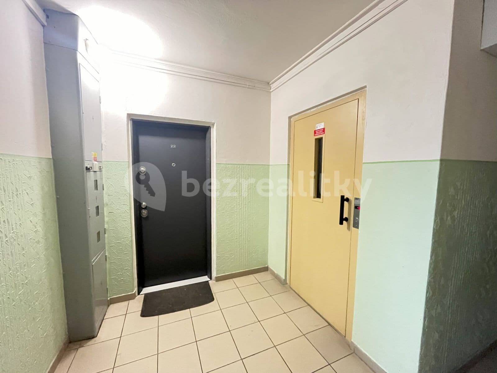 3 bedroom flat for sale, 72 m², Jahodová, Prague, Prague