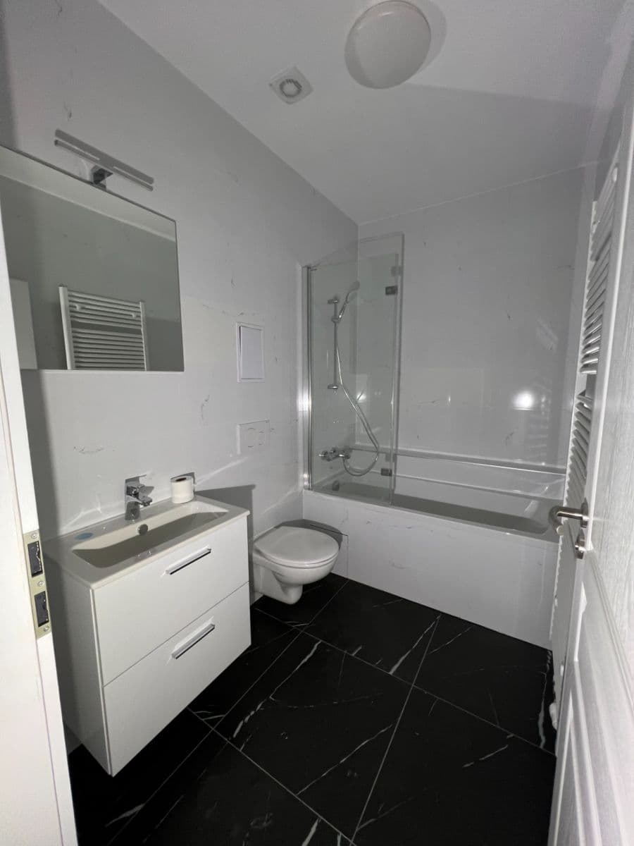 Studio flat to rent, 30 m², třída Dukelských hrdinů, Jáchymov, Karlovarský Region Studio flat to rent, 30 m², třída Dukelských hrdinů, Jáchymov, Karlovarský Region