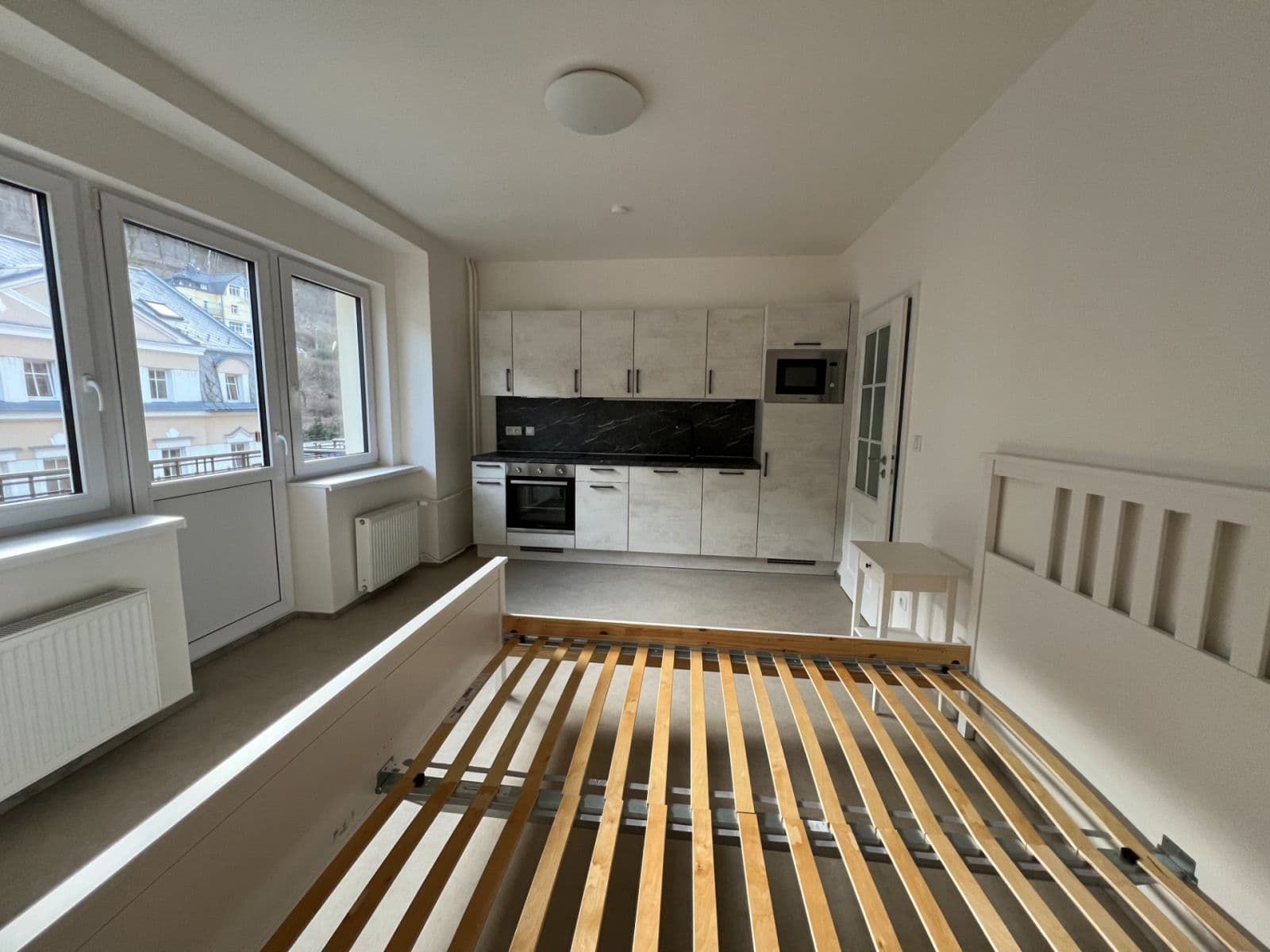 Studio flat to rent, 30 m², třída Dukelských hrdinů, Jáchymov, Karlovarský Region Studio flat to rent, 30 m², třída Dukelských hrdinů, Jáchymov, Karlovarský Region