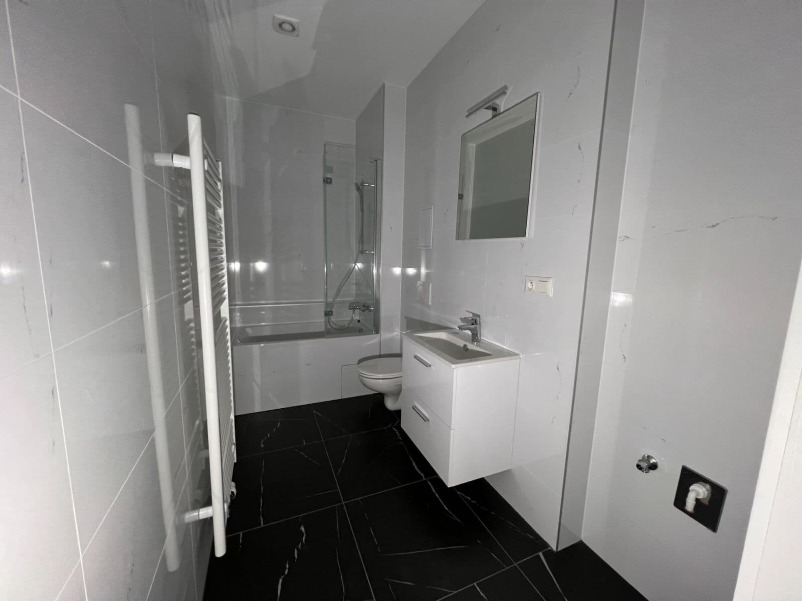 Studio flat to rent, 30 m², třída Dukelských hrdinů, Jáchymov, Karlovarský Region Studio flat to rent, 30 m², třída Dukelských hrdinů, Jáchymov, Karlovarský Region