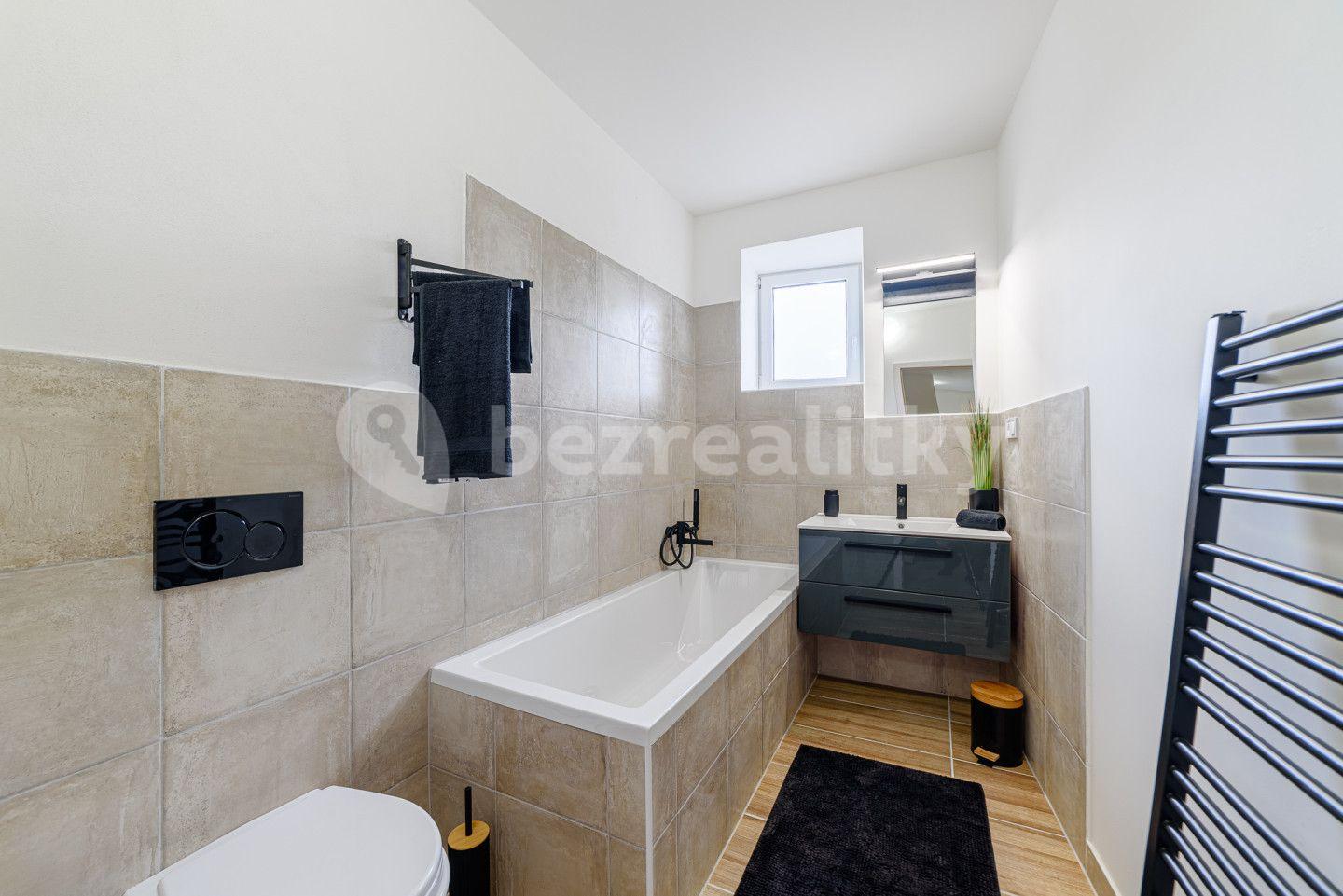 2 bedroom with open-plan kitchen flat for sale, 148 m², Hálkova, Jihlava, Vysočina Region