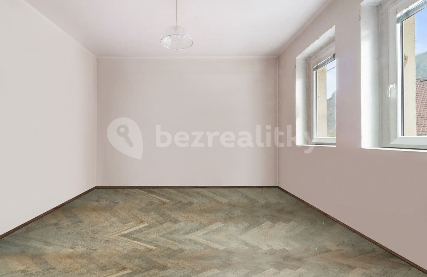 2 bedroom flat for sale, 54 m², Velké Březno, Ústecký Region