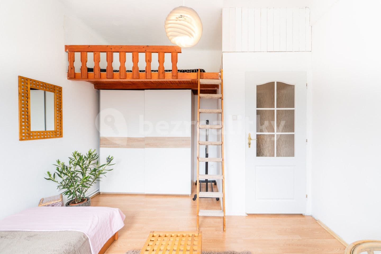 3 bedroom with open-plan kitchen flat for sale, 95 m², Na Svahu, Jablonec nad Nisou, Liberecký Region