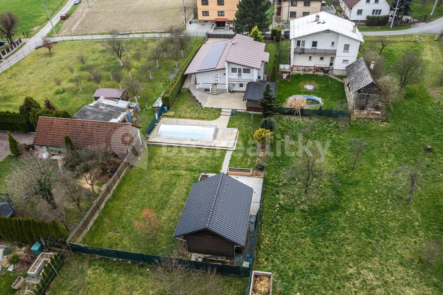 house for sale, 160 m², Záhumenní, Lukoveček, Zlínský Region