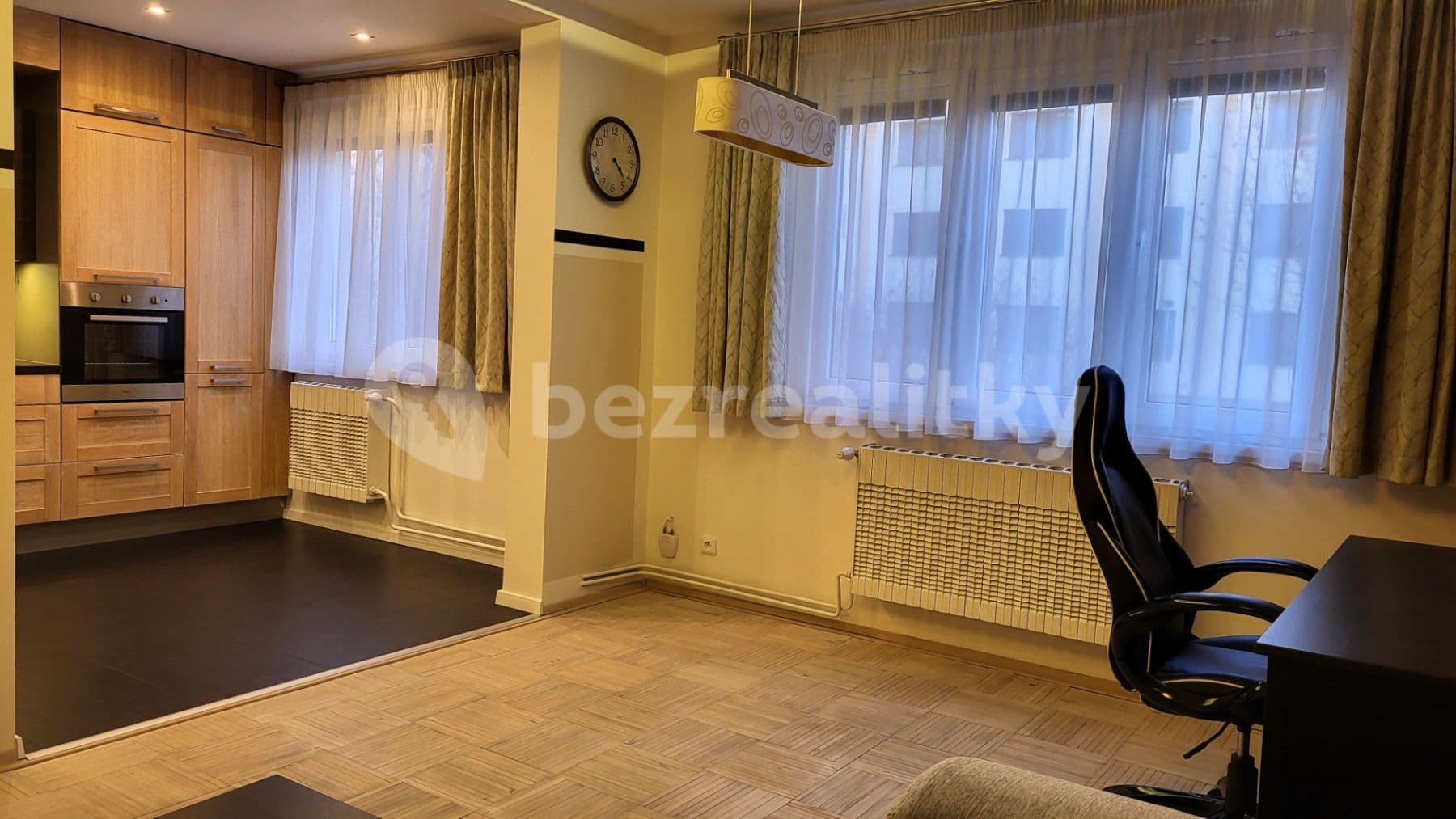 1 bedroom with open-plan kitchen flat to rent, 66 m², Herálecká Ⅳ, Prague, Prague 1 bedroom with open-plan kitchen flat to rent, 66 m², Herálecká Ⅳ, Prague, Prague