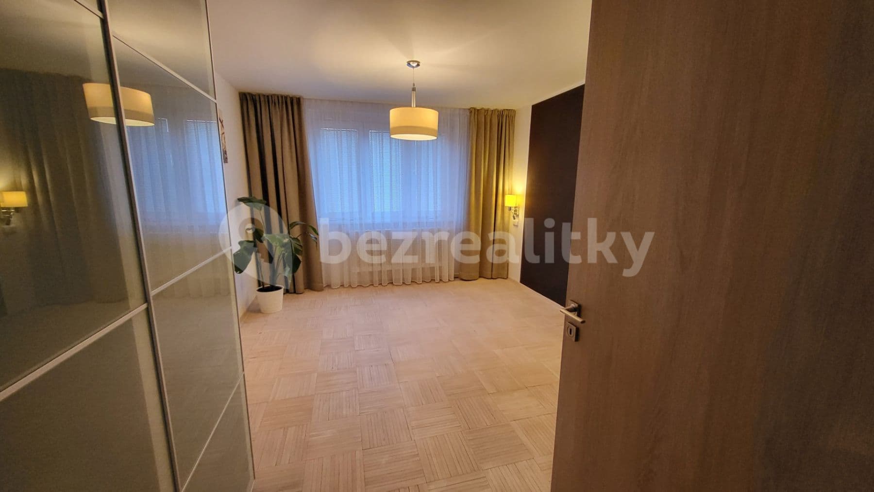 1 bedroom with open-plan kitchen flat to rent, 66 m², Herálecká Ⅳ, Prague, Prague 1 bedroom with open-plan kitchen flat to rent, 66 m², Herálecká Ⅳ, Prague, Prague