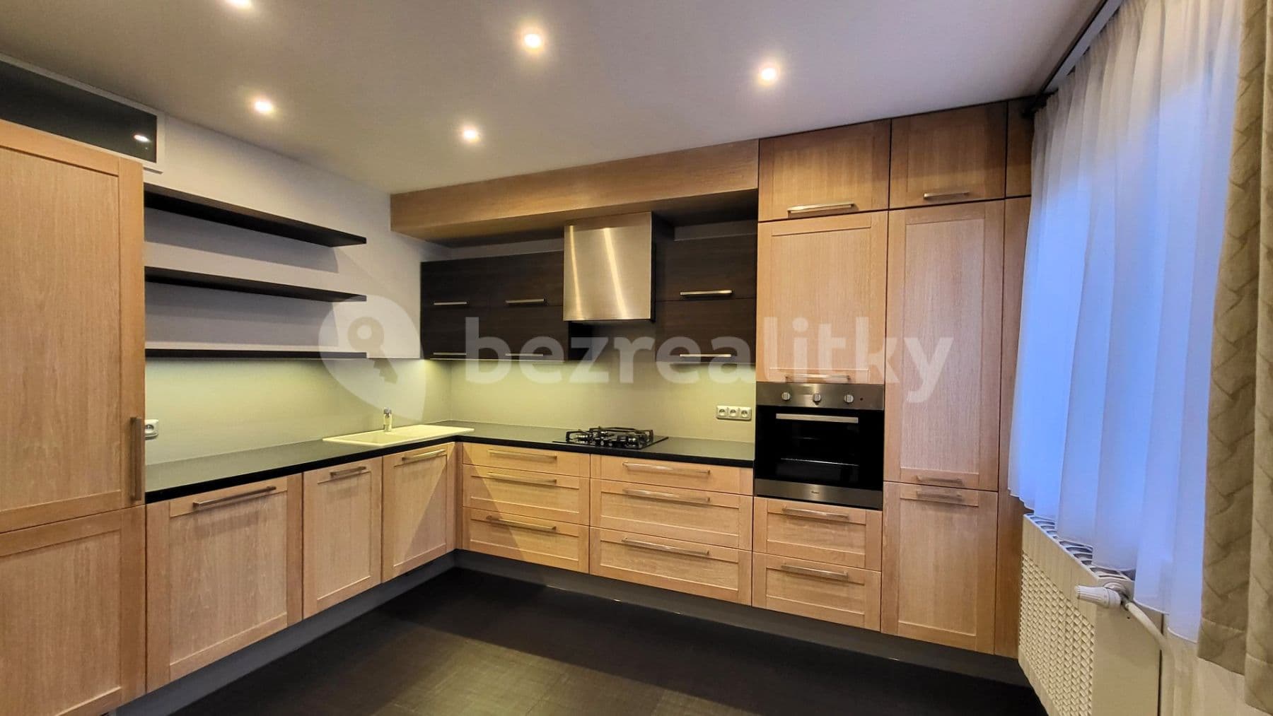 1 bedroom with open-plan kitchen flat to rent, 66 m², Herálecká Ⅳ, Prague, Prague 1 bedroom with open-plan kitchen flat to rent, 66 m², Herálecká Ⅳ, Prague, Prague