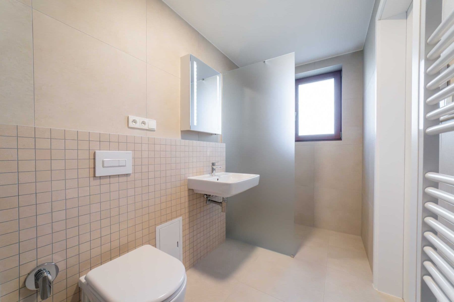 3 bedroom with open-plan kitchen flat for sale, 106 m², Mořina, Středočeský Region 3 bedroom with open-plan kitchen flat for sale, 106 m², Mořina, Středočeský Region