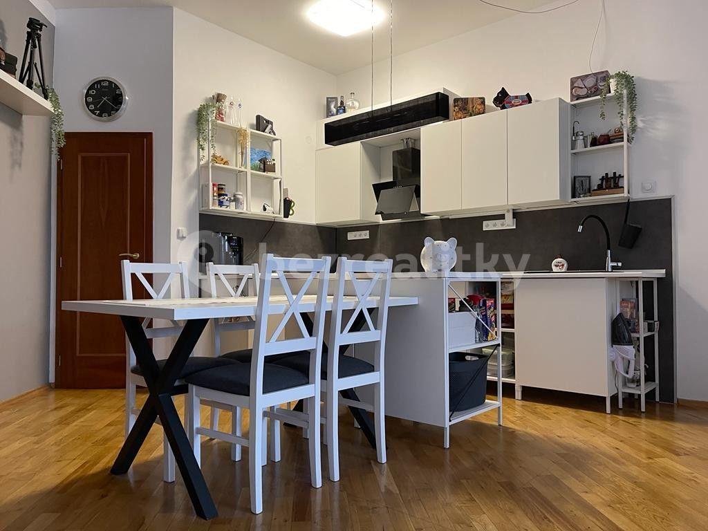 2 bedroom with open-plan kitchen flat for sale, 112 m², Za Kovárnou, Prague, Prague