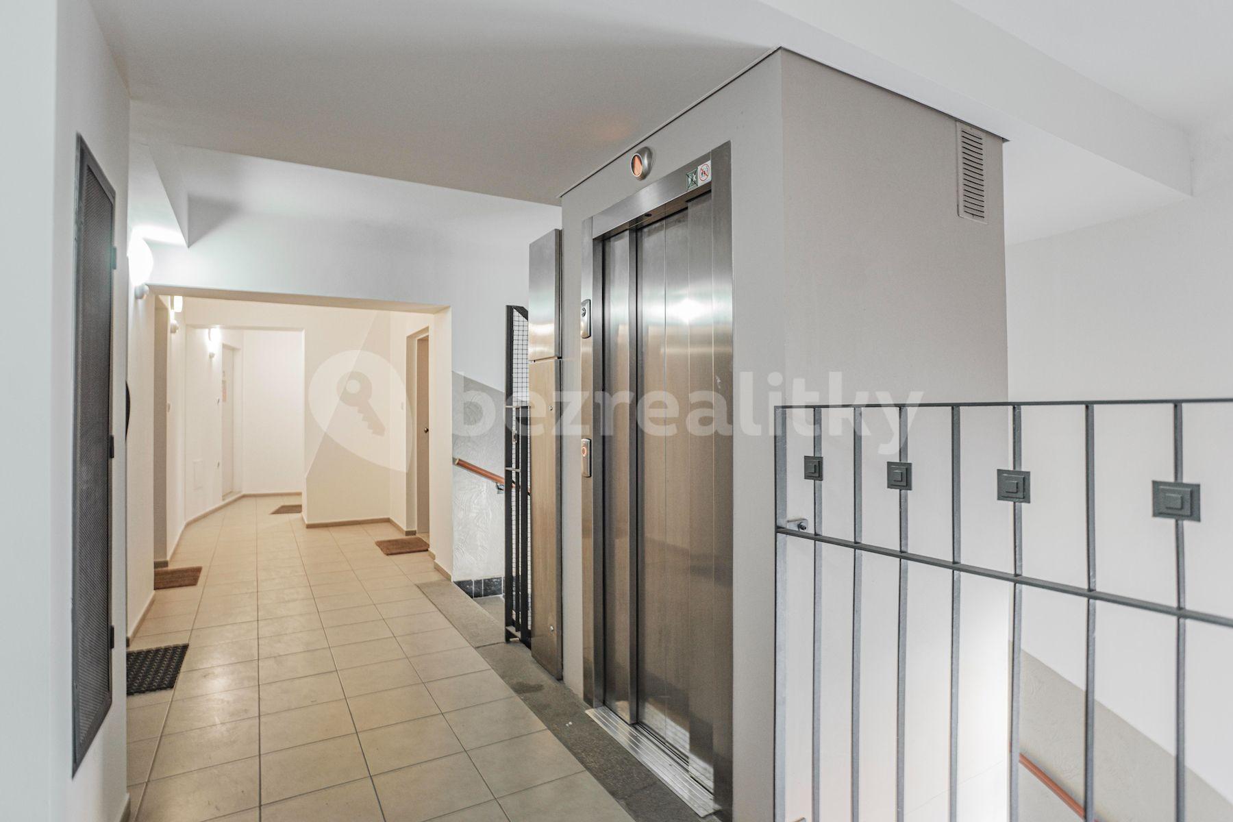 3 bedroom with open-plan kitchen flat for sale, 142 m², Farského, Prague, Prague