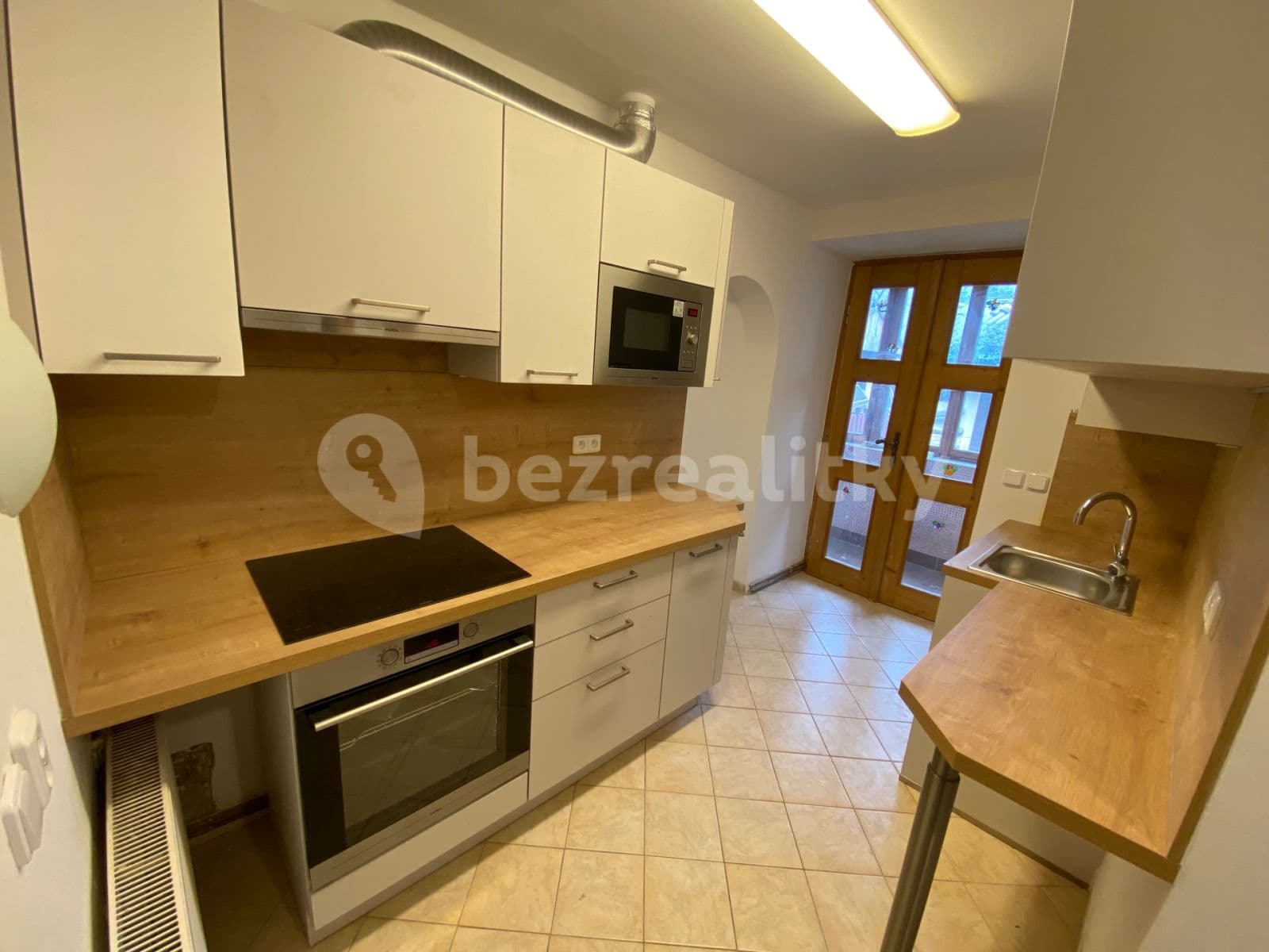 1 bedroom flat to rent, 37 m², Husova, Zlonice, Středočeský Region 1 bedroom flat to rent, 37 m², Husova, Zlonice, Středočeský Region