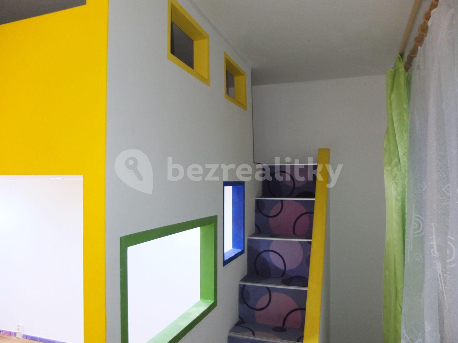 3 bedroom flat for sale, 77 m², Kamenná, Chomutov, Ústecký Region