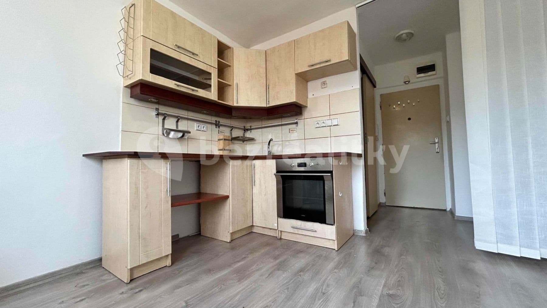 Small studio flat to rent, 18 m², Grünwaldova, České Budějovice, Jihočeský Region Small studio flat to rent, 18 m², Grünwaldova, České Budějovice, Jihočeský Region