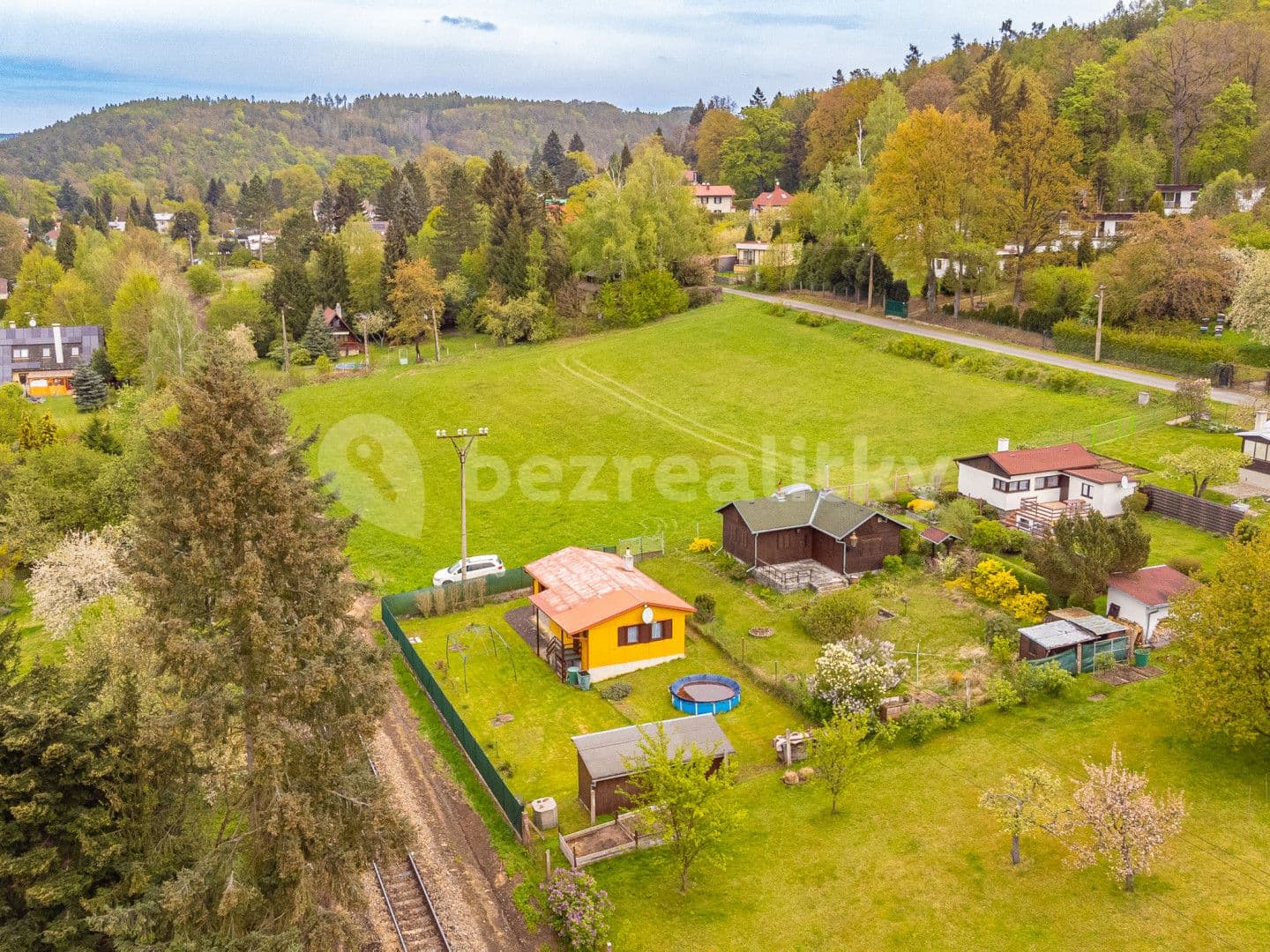 recreational property for sale, 461 m², Míru, Lštění, Středočeský Region