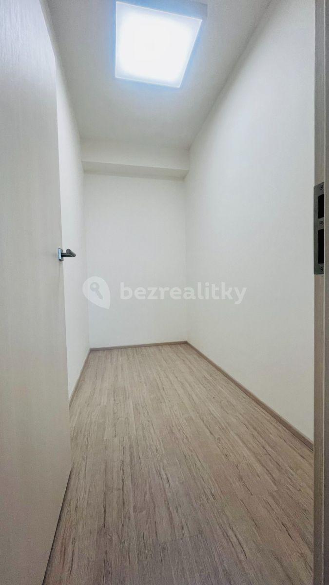 1 bedroom with open-plan kitchen flat to rent, 61 m², Sportovní, Brno, Jihomoravský Region