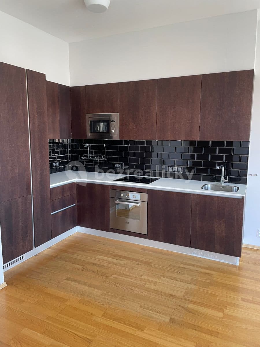 2 bedroom with open-plan kitchen flat to rent, 85 m², Tupolevova, Prague, Prague 2 bedroom with open-plan kitchen flat to rent, 85 m², Tupolevova, Prague, Prague