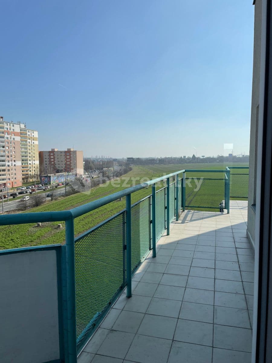 2 bedroom with open-plan kitchen flat to rent, 85 m², Tupolevova, Prague, Prague 2 bedroom with open-plan kitchen flat to rent, 85 m², Tupolevova, Prague, Prague