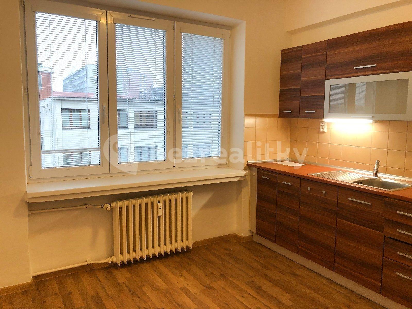 3 bedroom flat to rent, 72 m², Hrušovská, Ostrava, Moravskoslezský Region