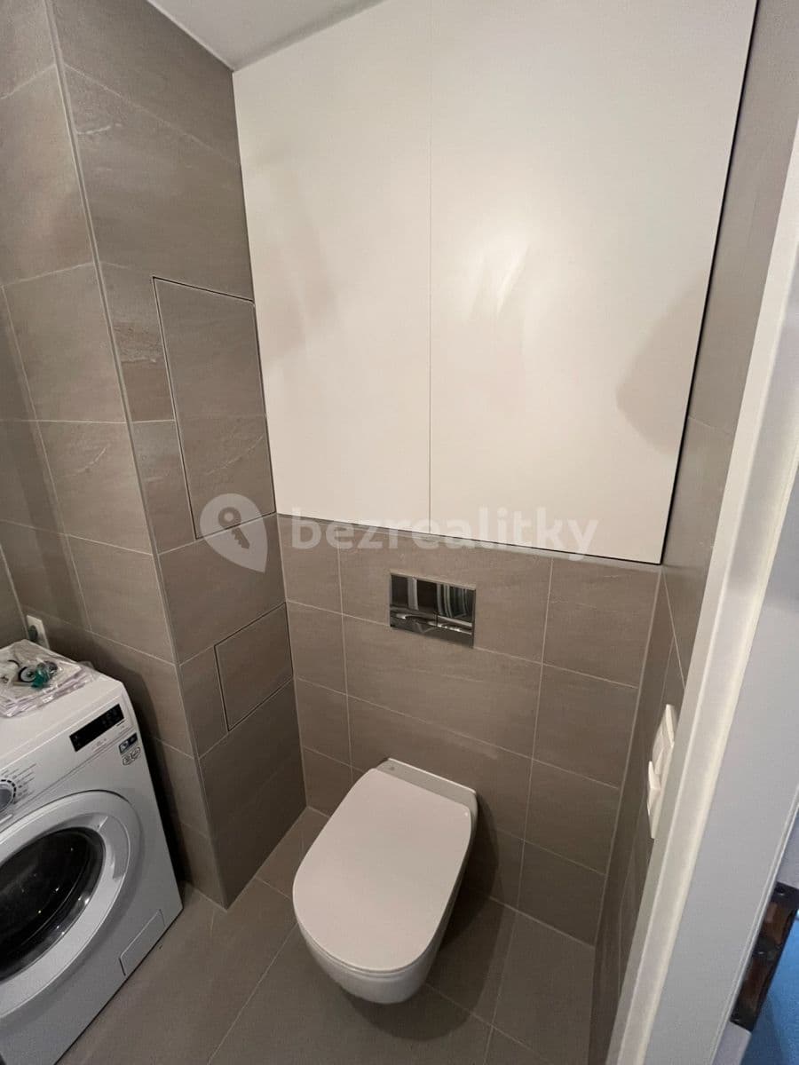 Studio flat to rent, 32 m², Milánská, Prague, Prague Studio flat to rent, 32 m², Milánská, Prague, Prague