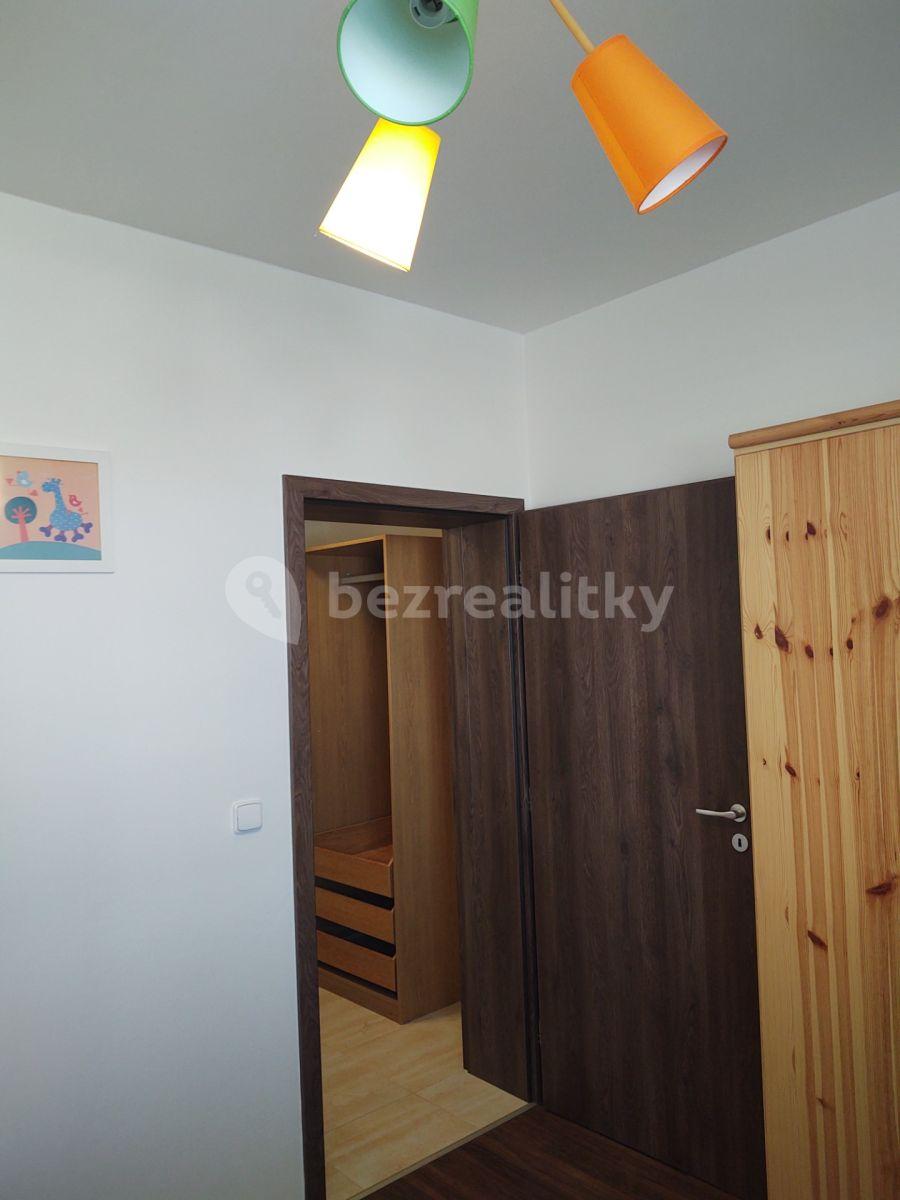 3 bedroom with open-plan kitchen flat to rent, 78 m², Oty Bubeníčka, Prague, Prague