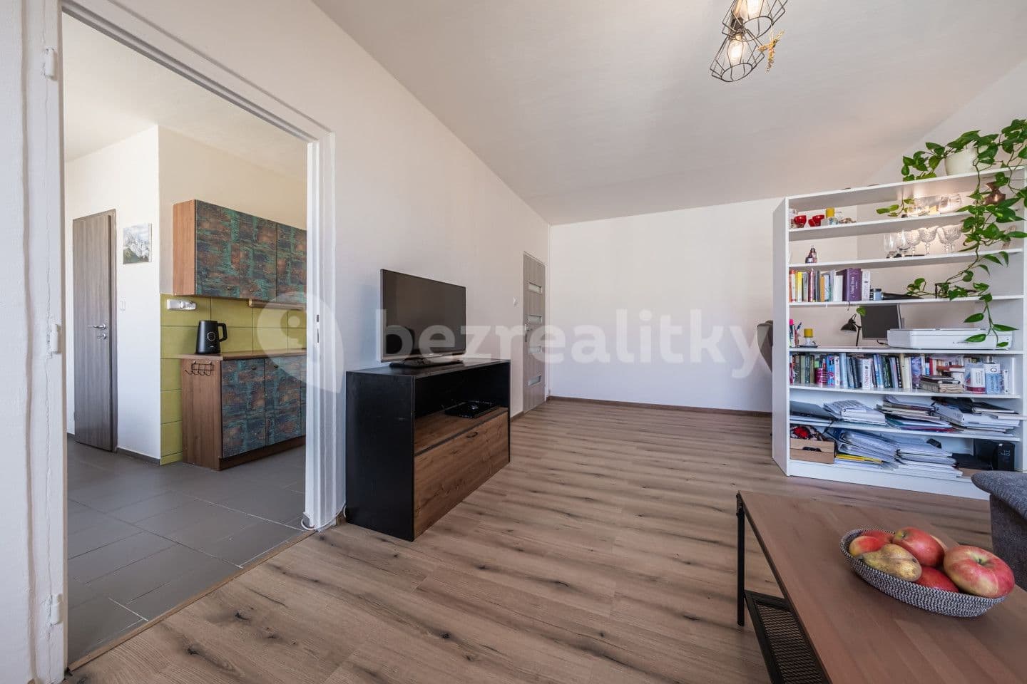 2 bedroom flat for sale, 62 m², Kostnická, Chomutov, Ústecký Region