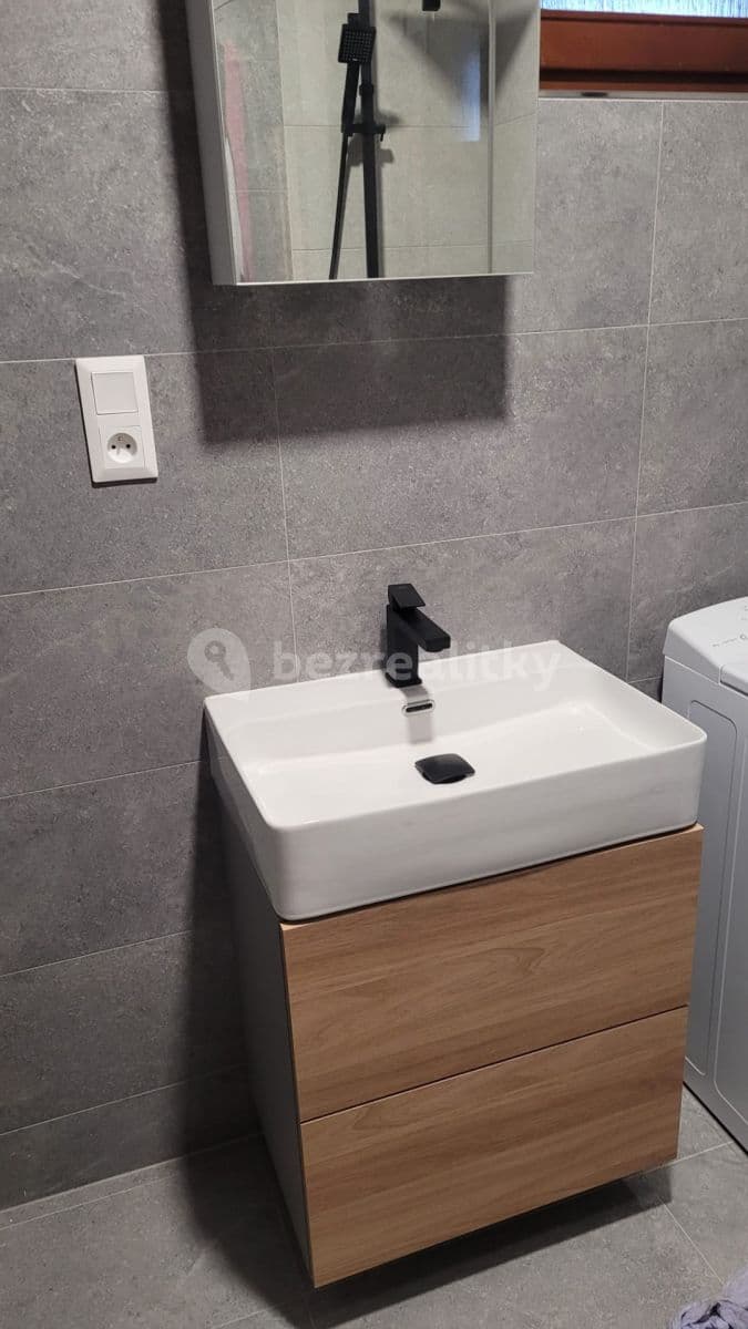 1 bedroom with open-plan kitchen flat to rent, 50 m², Podkrušnohorská, Litvínov, Ústecký Region 1 bedroom with open-plan kitchen flat to rent, 50 m², Podkrušnohorská, Litvínov, Ústecký Region