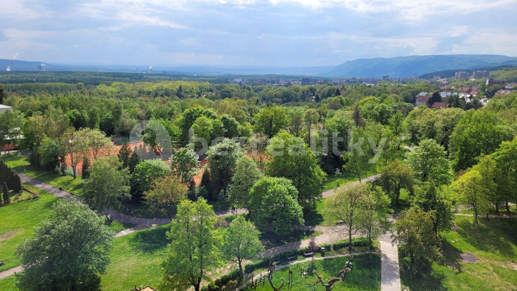 1 bedroom with open-plan kitchen flat to rent, 50 m², Podkrušnohorská, Litvínov, Ústecký Region 1 bedroom with open-plan kitchen flat to rent, 50 m², Podkrušnohorská, Litvínov, Ústecký Region