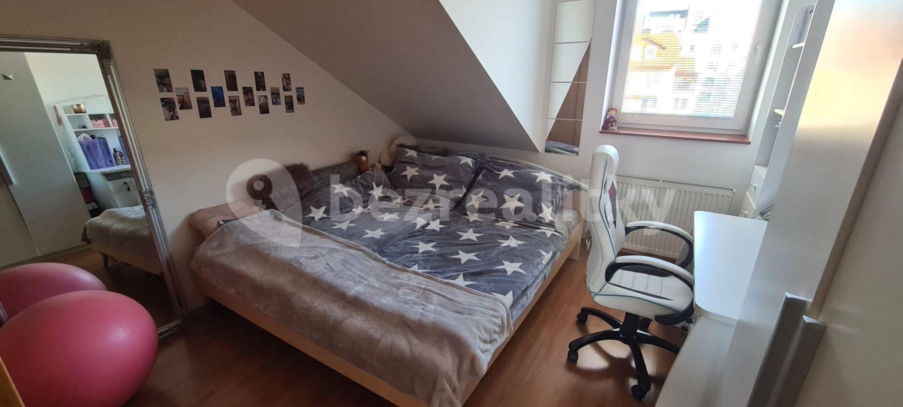 3 bedroom with open-plan kitchen flat to rent, 126 m², Metelkova, Kuřim, Jihomoravský Region